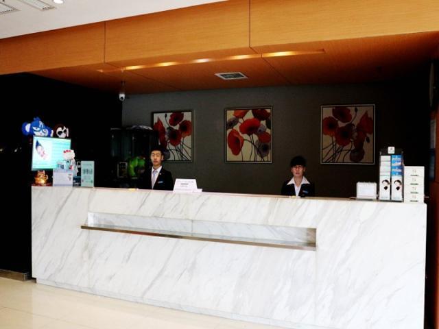 Jinjiang Inn Changchun Hongqi Street Exterior photo